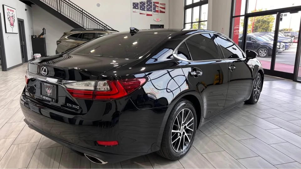 2017 Lexus ES 6th Gen - Image 3 of 9