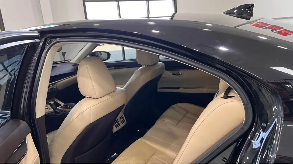 2017 Lexus ES 6th Gen - Image 8 of 9