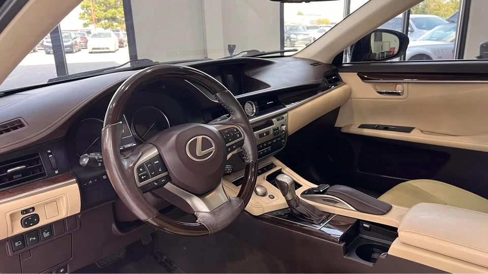 2017 Lexus ES 6th Gen - Image 7 of 9