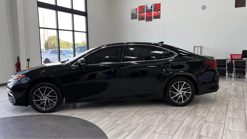 2017 Lexus ES 6th Gen - Image 5 of 9