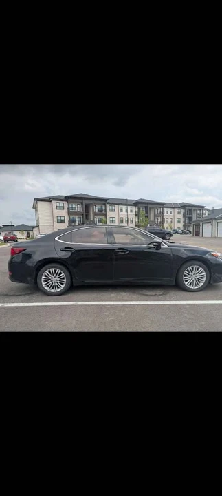 2017 Lexus ES 6th Gen - Image 4 of 4