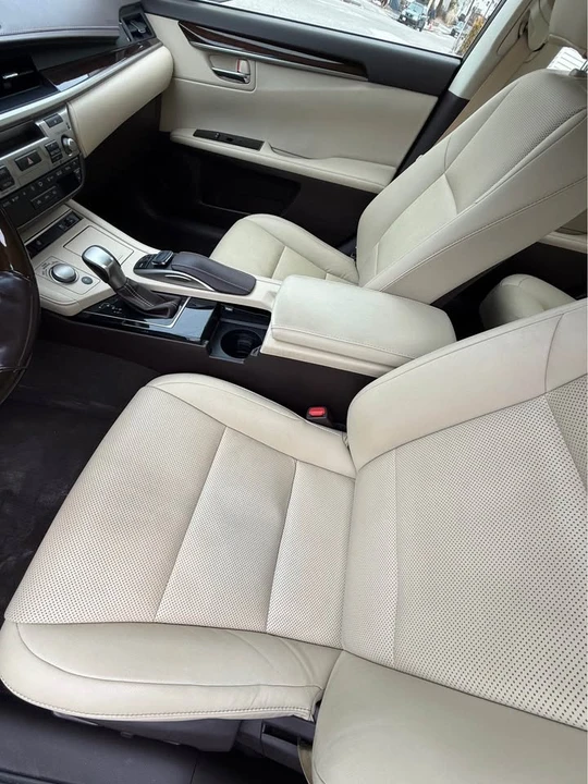 2017 Lexus ES 6th Gen - Image 16 of 17