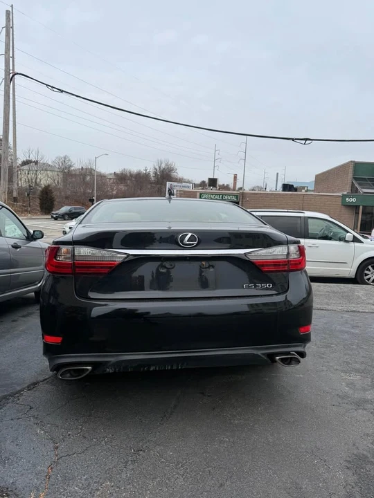 2017 Lexus ES 6th Gen - Image 4 of 17