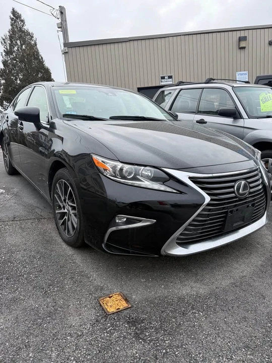 2017 Lexus ES 6th Gen - Image 3 of 17