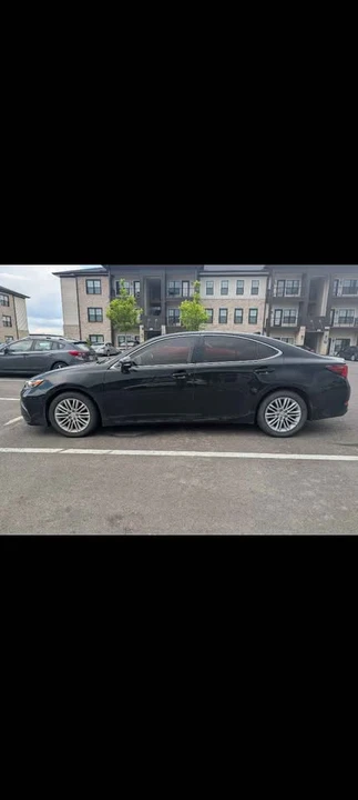 2017 Lexus ES 6th Gen - Image 3 of 4