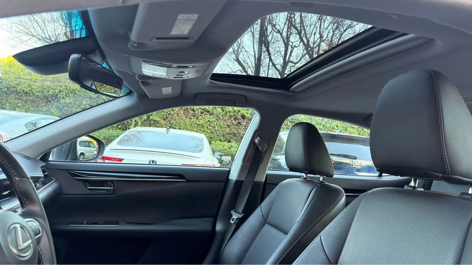2017 Lexus ES 6th Gen - Image 10 of 10