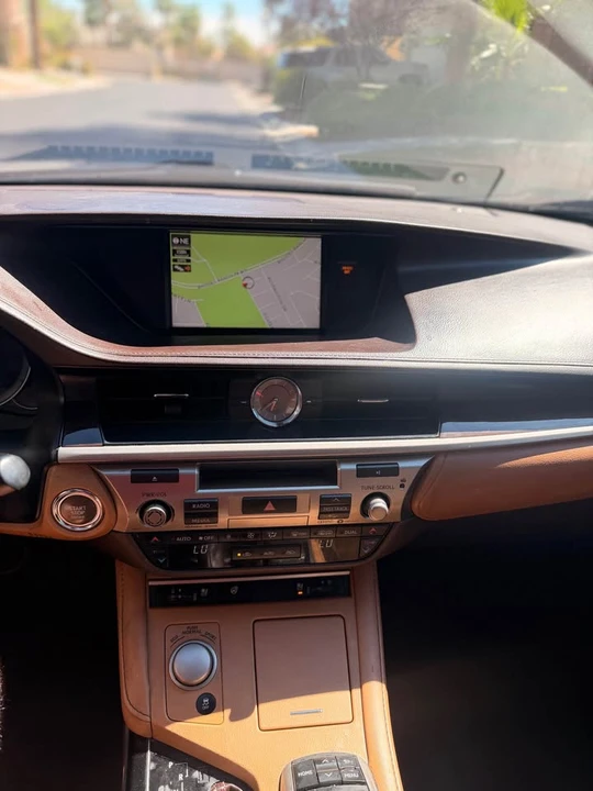 2017 Lexus ES 6th Gen - Image 10 of 10