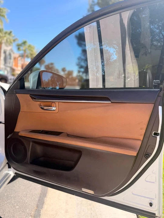 2017 Lexus ES 6th Gen - Image 9 of 10