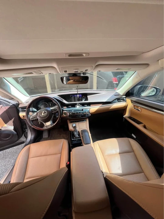 2017 Lexus ES 6th Gen - Image 5 of 5