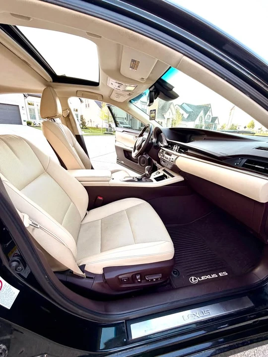 2017 Lexus ES 6th Gen - Image 8 of 9