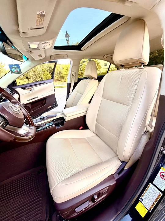 2017 Lexus ES 6th Gen - Image 5 of 9