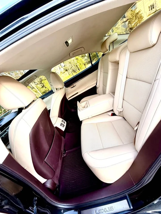 2017 Lexus ES 6th Gen - Image 6 of 9