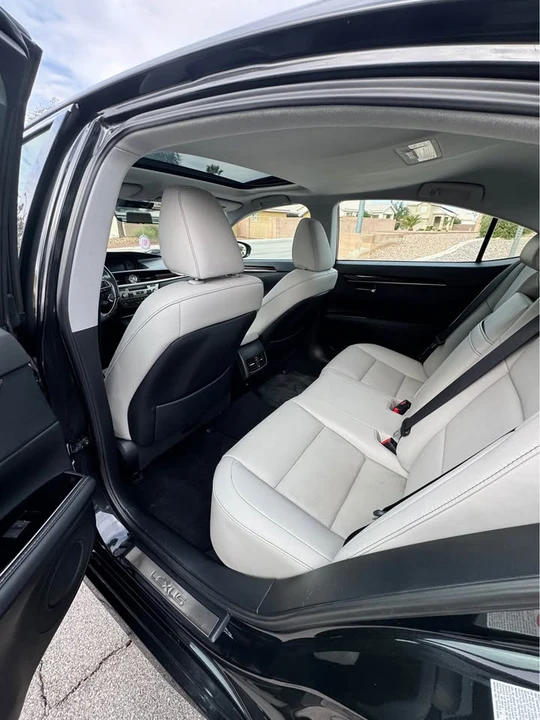 2017 Lexus ES 6th Gen - Image 6 of 15