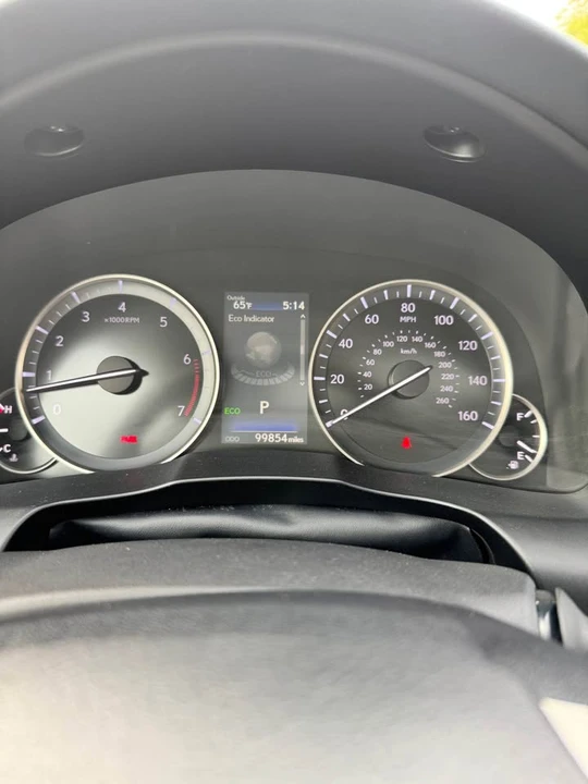 2017 Lexus ES 6th Gen - Image 12 of 15