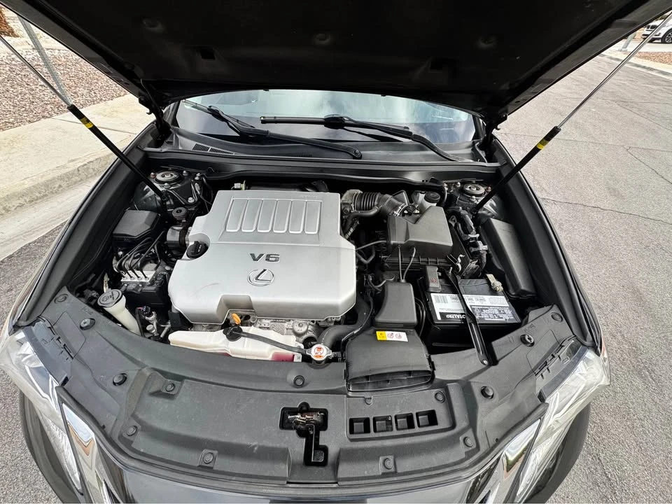 2017 Lexus ES 6th Gen - Image 14 of 15