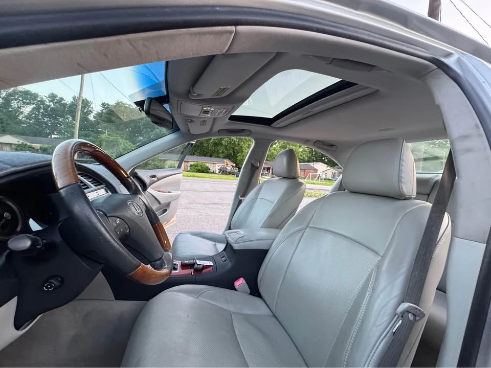 2017 Lexus ES 6th Gen - Image 12 of 17