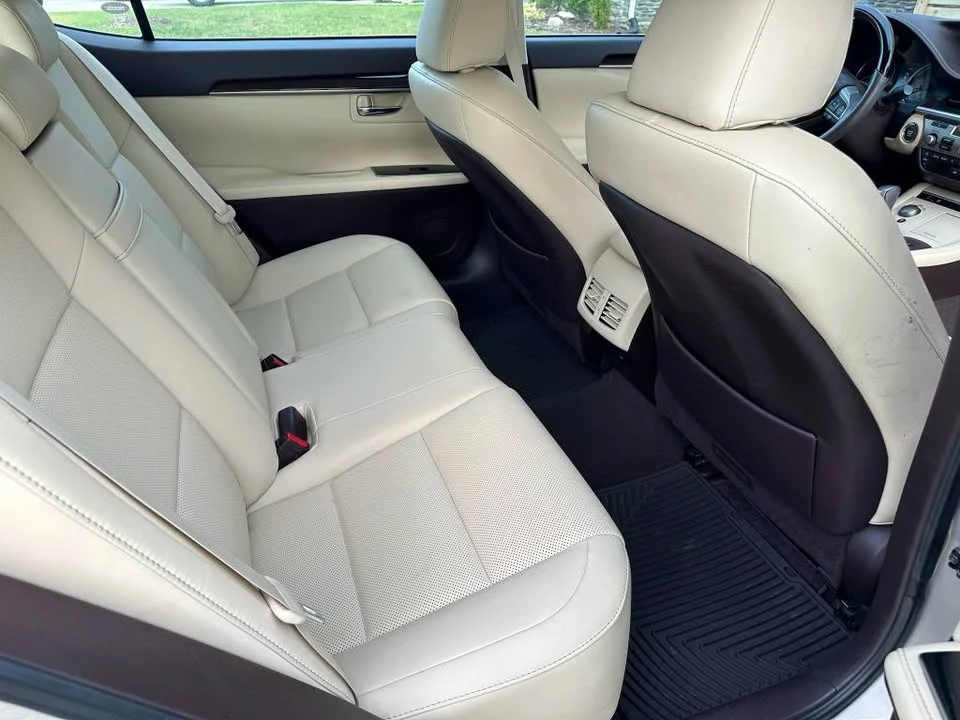 2017 Lexus ES 6th Gen - Image 7 of 9