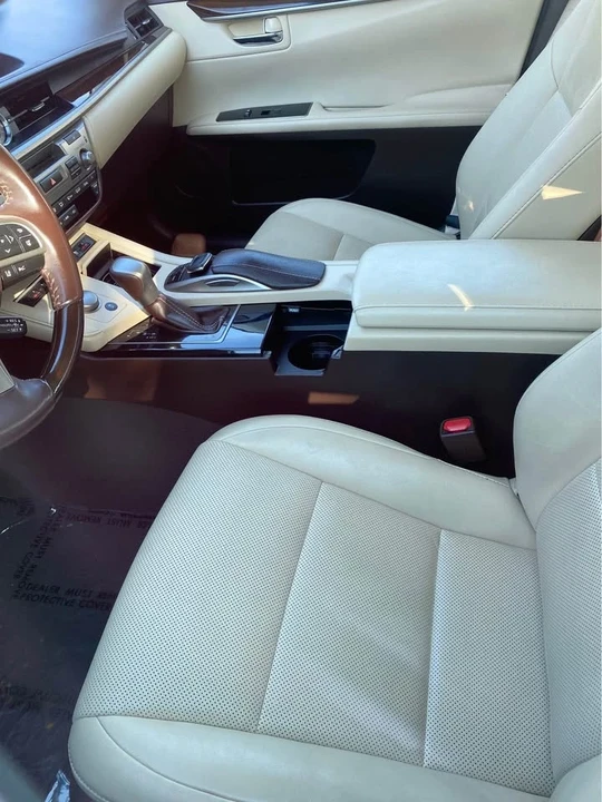 2017 Lexus ES 6th Gen - Image 2 of 3