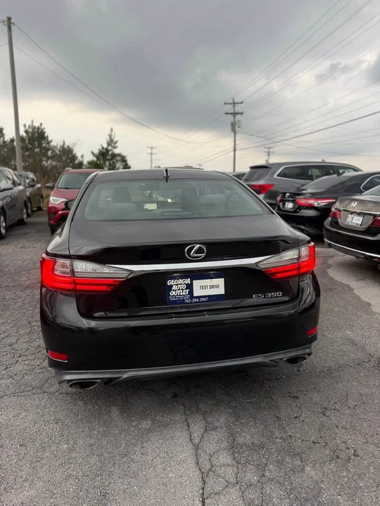 2017 Lexus ES 6th Gen - Image 11 of 18