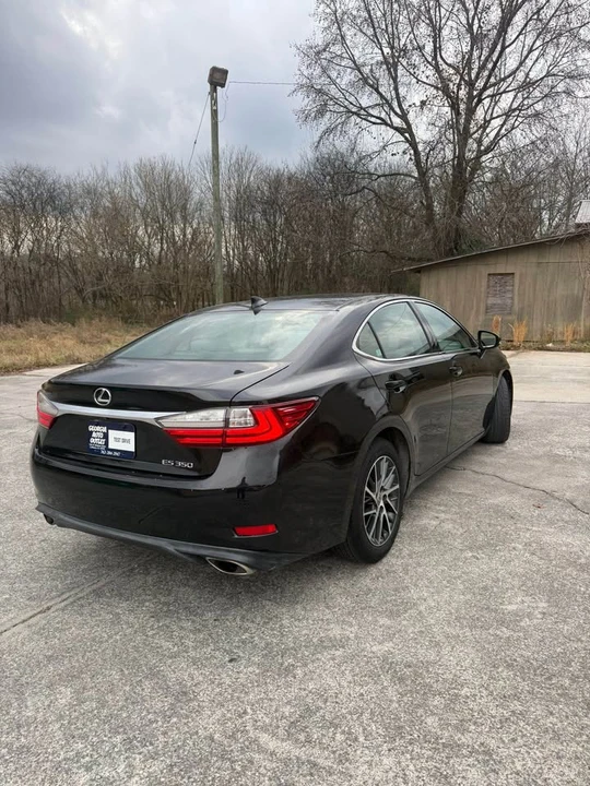 2017 Lexus ES 6th Gen - Image 10 of 18