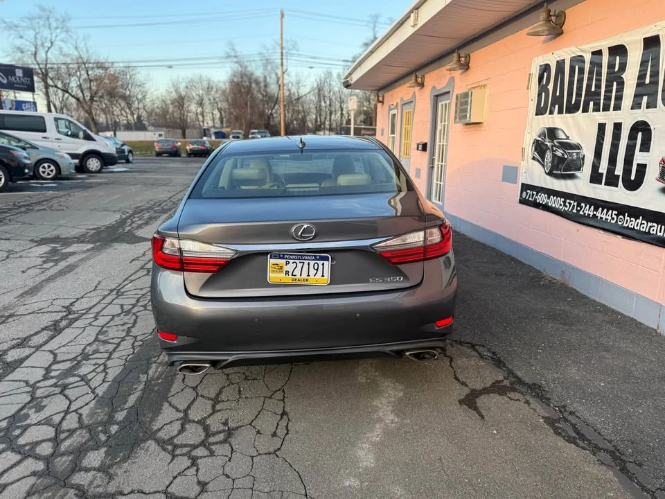 2017 Lexus ES 6th Gen - Image 4 of 17
