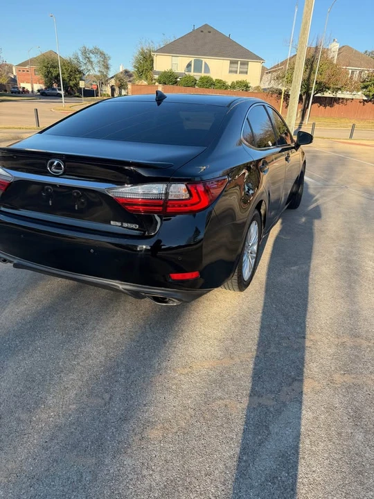 2017 Lexus ES 6th Gen - Image 7 of 11