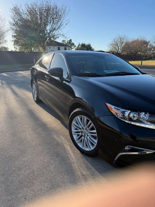 2017 Lexus ES 6th Gen - Image 5 of 11