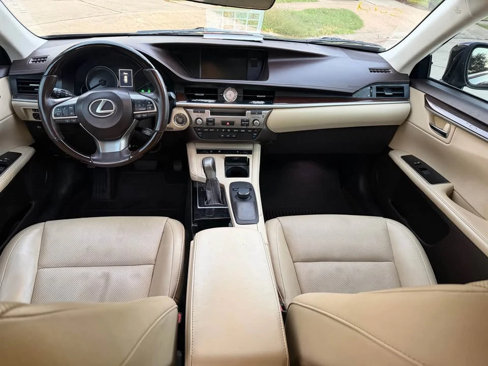 2017 Lexus ES 6th Gen - Image 11 of 11