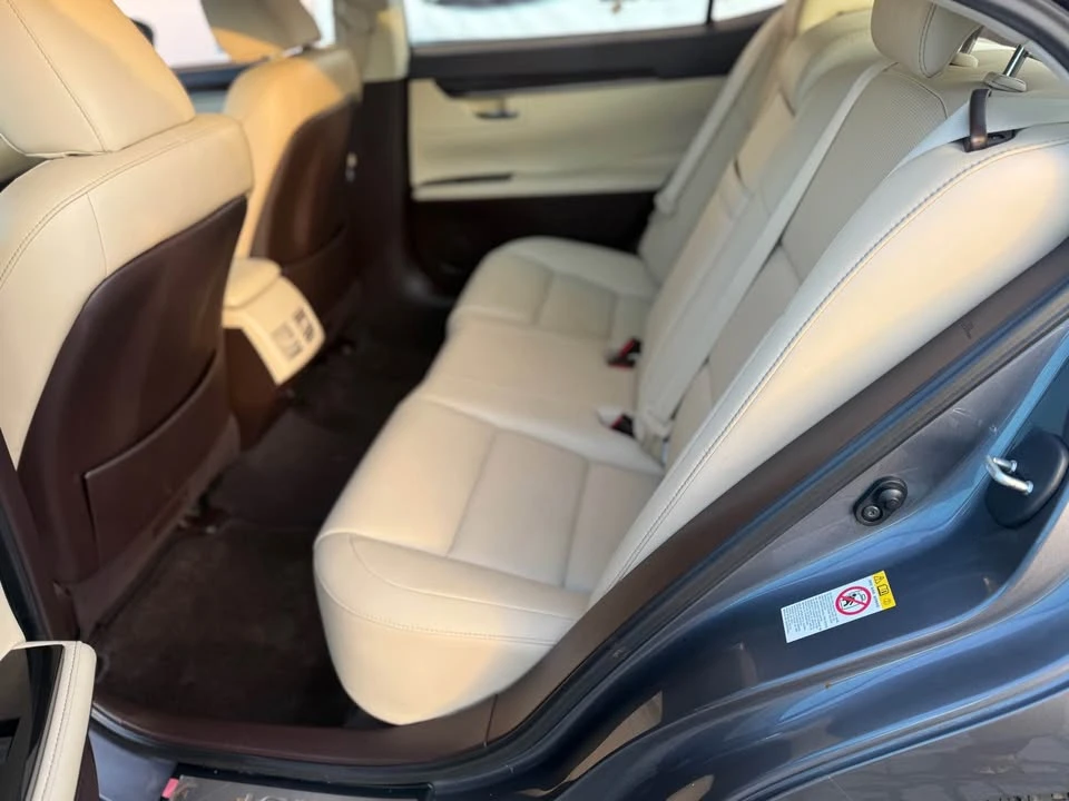 2017 Lexus ES 6th Gen - Image 7 of 17