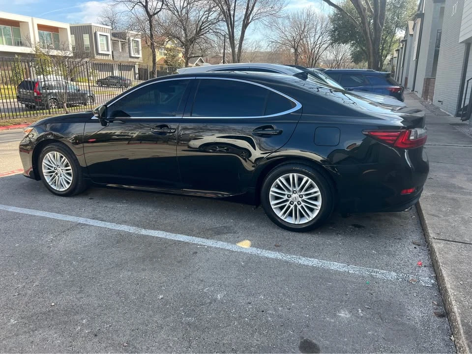 2017 Lexus ES 6th Gen - Image 2 of 2