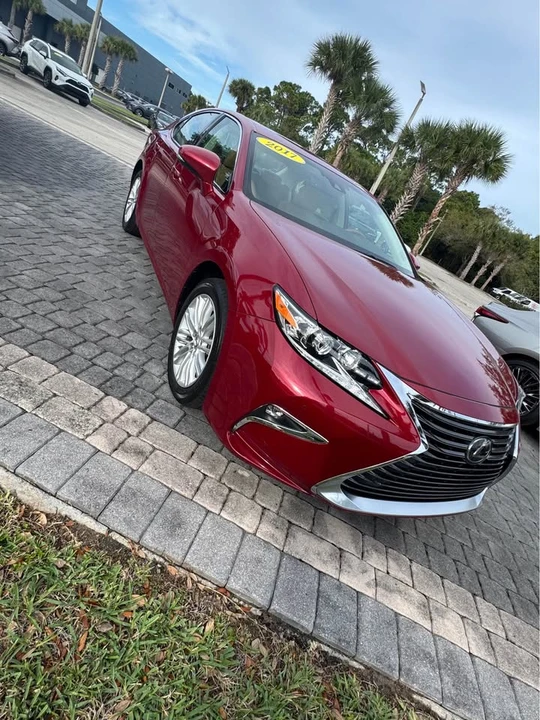 2017 Lexus ES 6th Gen - Image 4 of 9