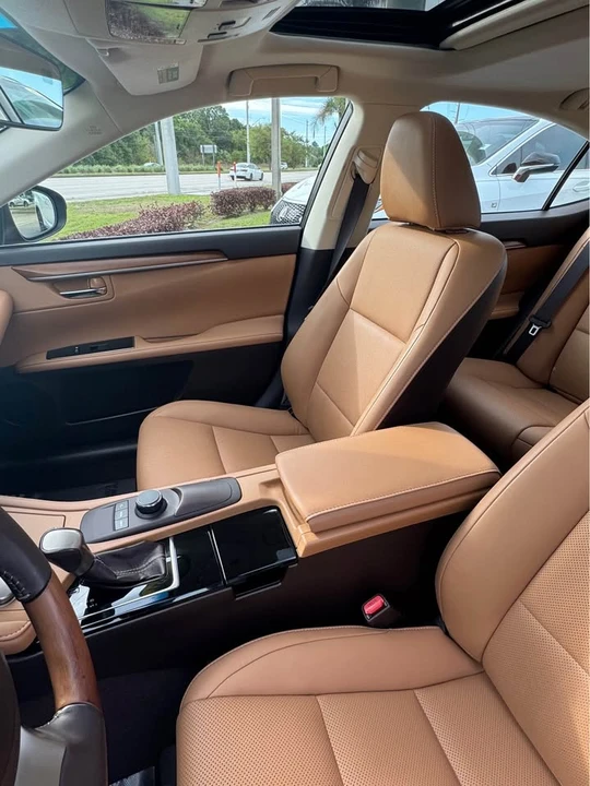 2017 Lexus ES 6th Gen - Image 5 of 9