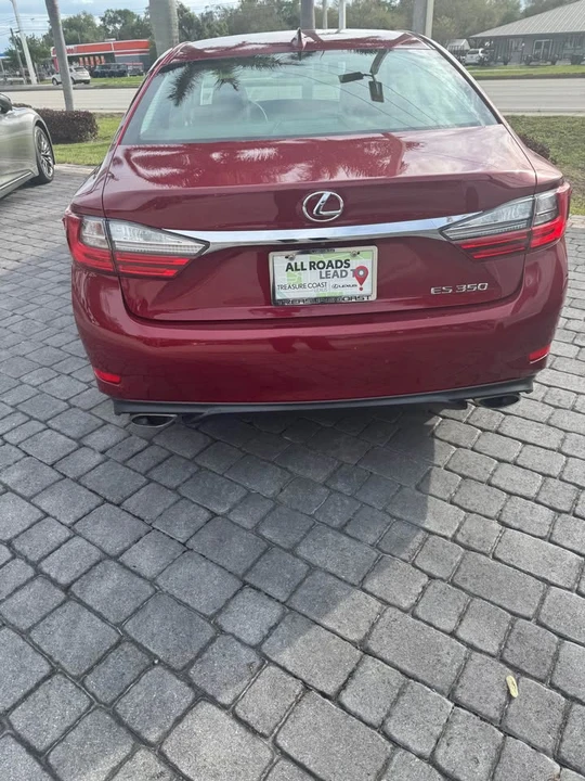 2017 Lexus ES 6th Gen - Image 9 of 9