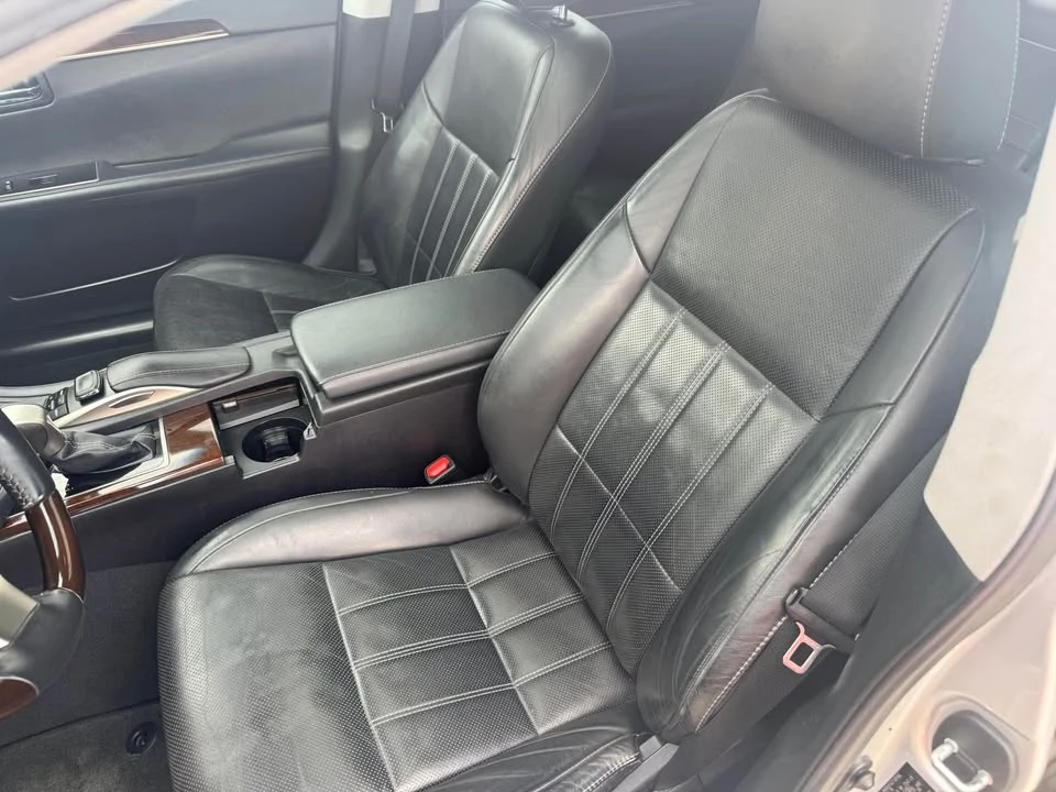 2017 Lexus ES 6th Gen - Image 8 of 17