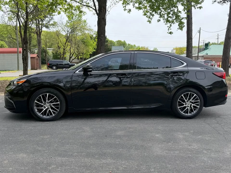 2017 Lexus ES 6th Gen - Image 3 of 12