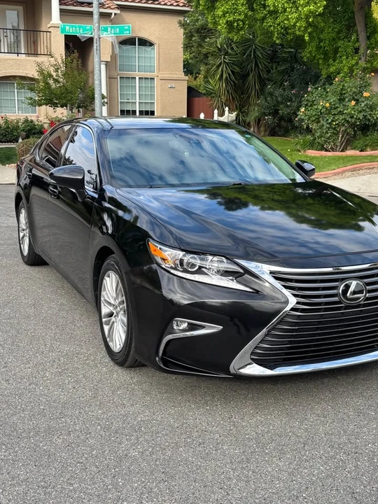 2017 Lexus ES 6th Gen - Image 3 of 15