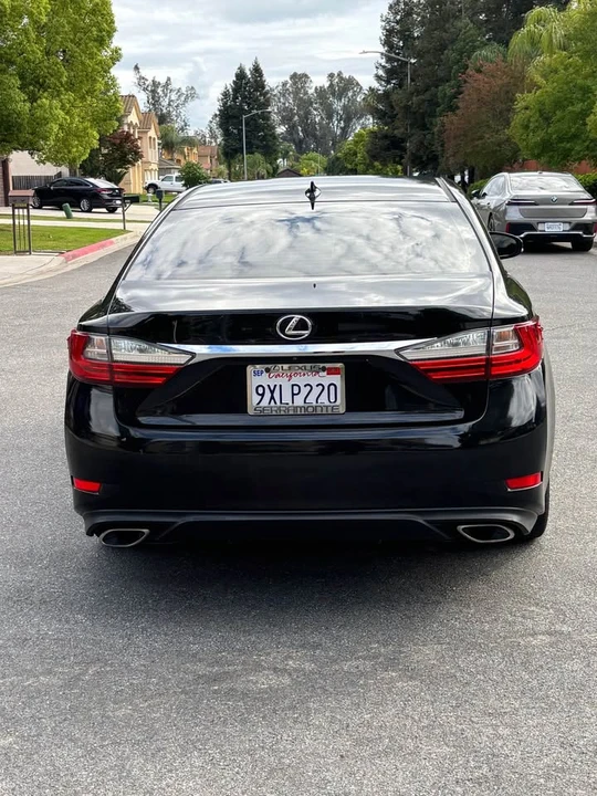 2017 Lexus ES 6th Gen - Image 7 of 15