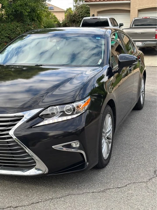 2017 Lexus ES 6th Gen - Image 2 of 15