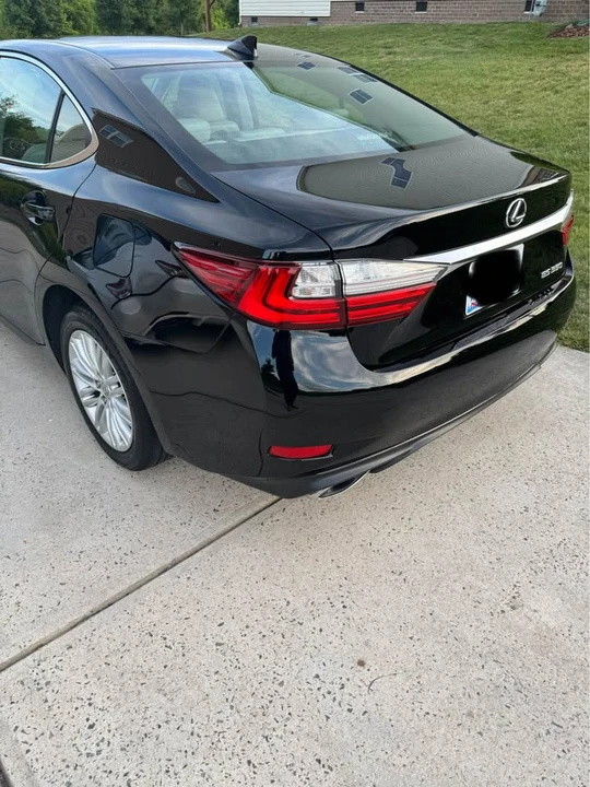 2017 Lexus ES 6th Gen - Image 4 of 19