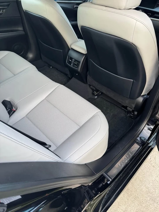 2017 Lexus ES 6th Gen - Image 6 of 19