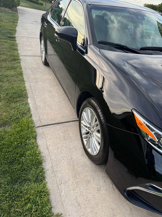 2017 Lexus ES 6th Gen - Image 3 of 19