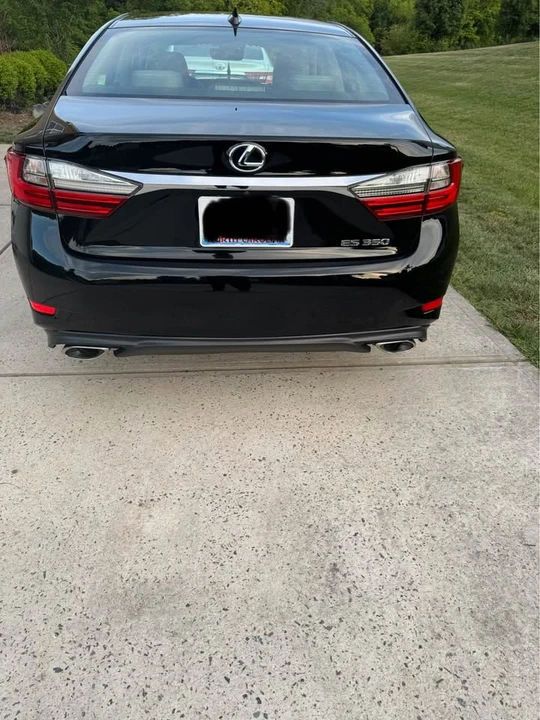 2017 Lexus ES 6th Gen - Image 8 of 19