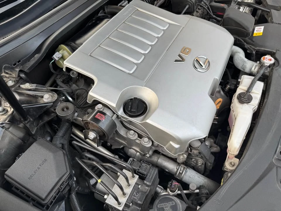 2017 Lexus ES 6th Gen - Image 16 of 19