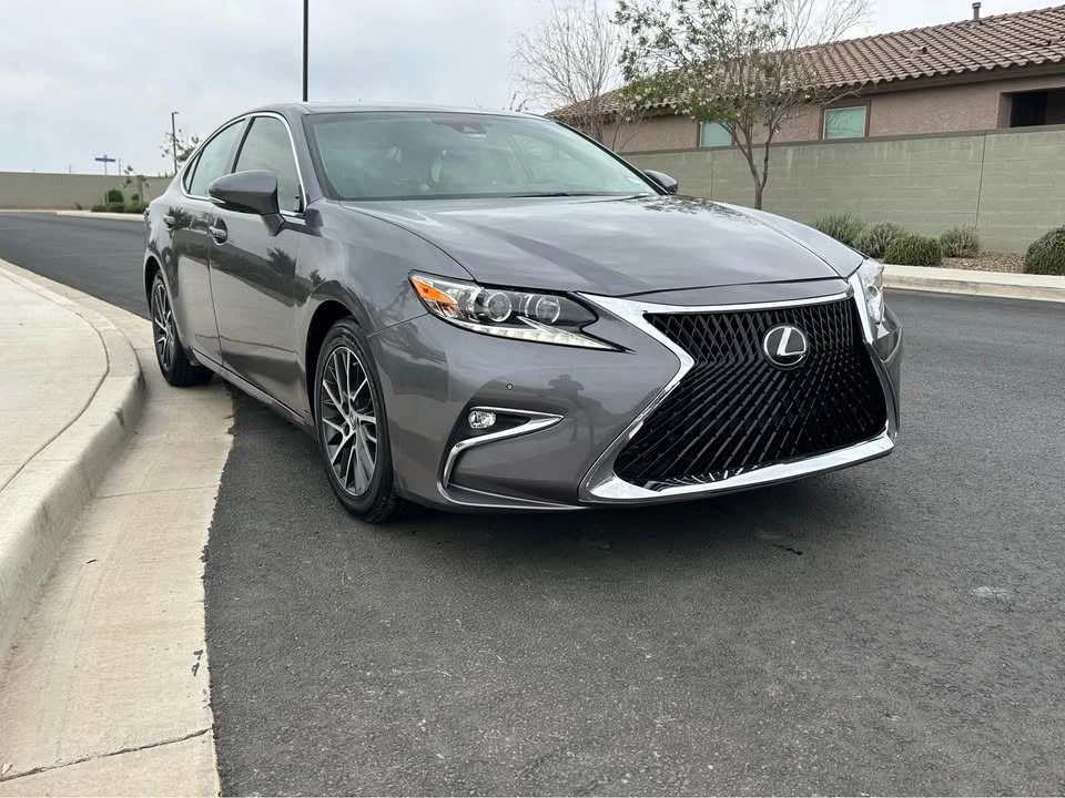 2017 Lexus ES 6th Gen - Image 3 of 8