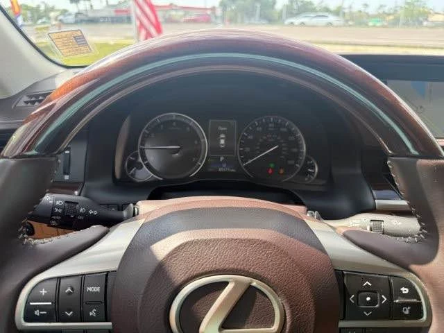 2017 Lexus ES 6th Gen - Image 15 of 19