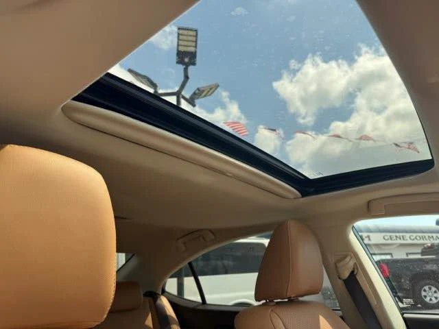 2017 Lexus ES 6th Gen - Image 9 of 19