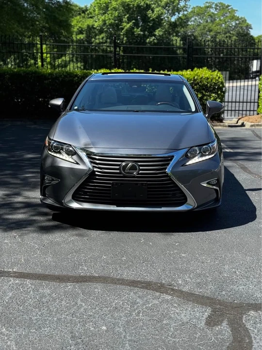 2017 Lexus ES 6th Gen - Image 2 of 18