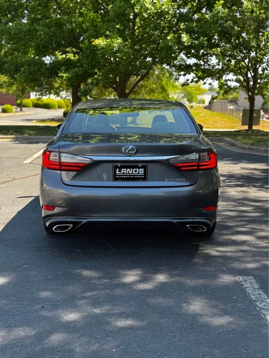 2017 Lexus ES 6th Gen - Image 6 of 18