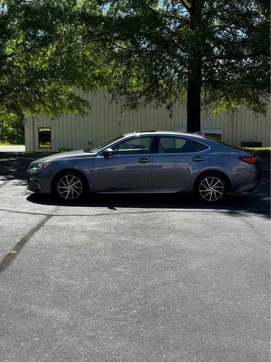 2017 Lexus ES 6th Gen - Image 4 of 18