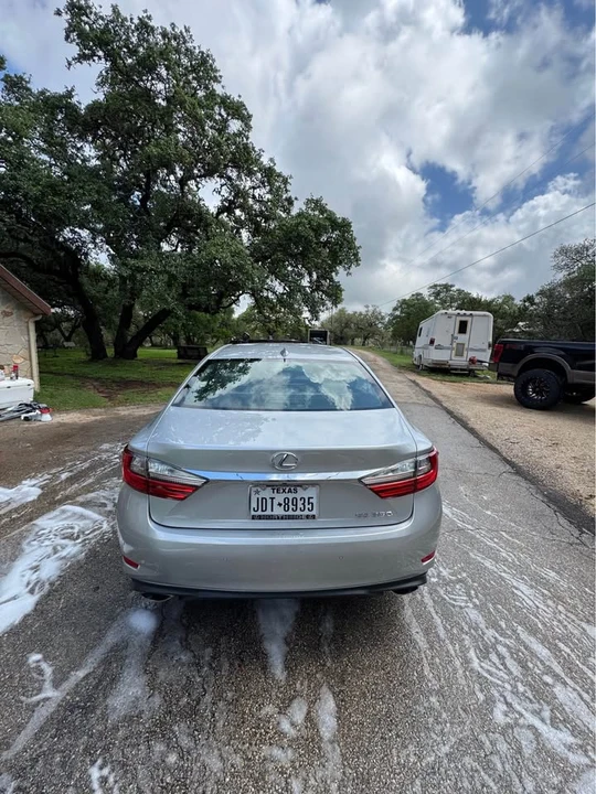 2017 Lexus ES 6th Gen - Image 4 of 13